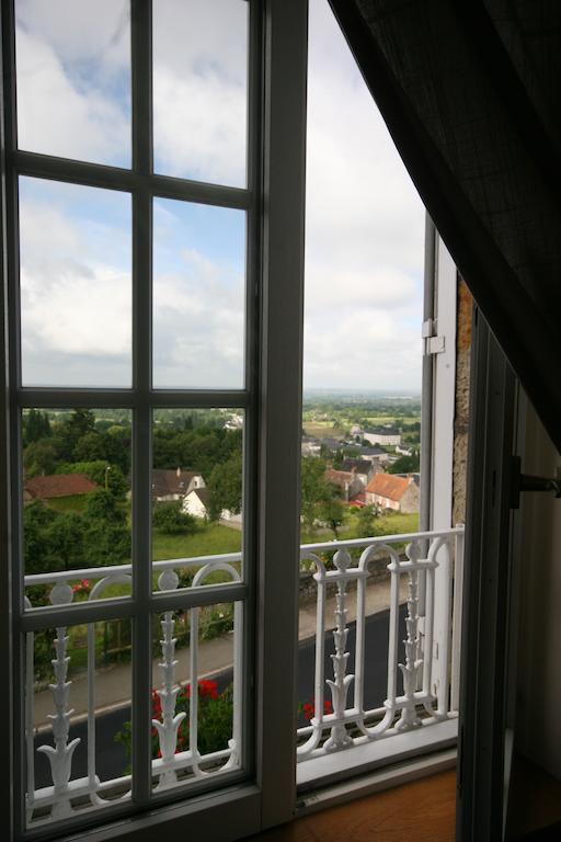 Domfront - Numero Cinq Rum bild